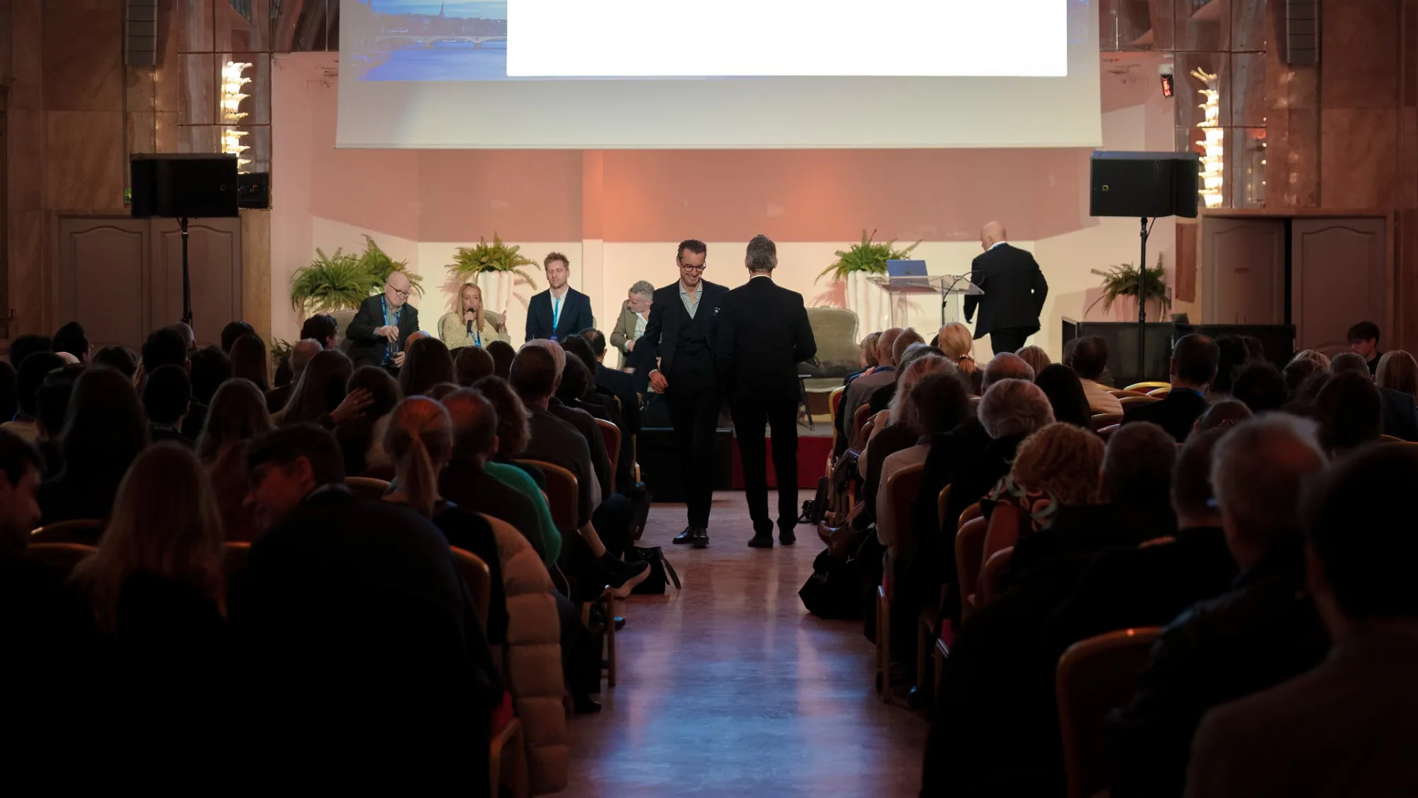 Congrès médical filmé par FruitSalad : table ronde devant plusieurs centaines de participants